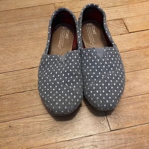 Toms shoes